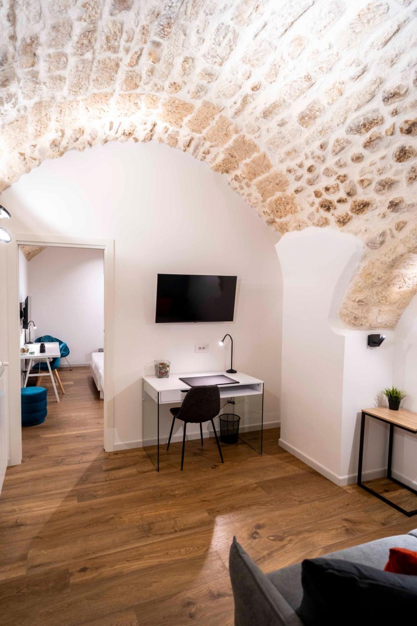 Castel Manfredi Apartments Manfredonia Exterior photo